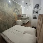 Golden Cliff Horizonpark Apartment